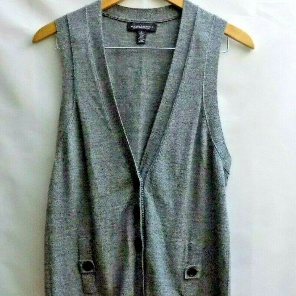 Banana Republic Large Sweater Vest Button Up Gray